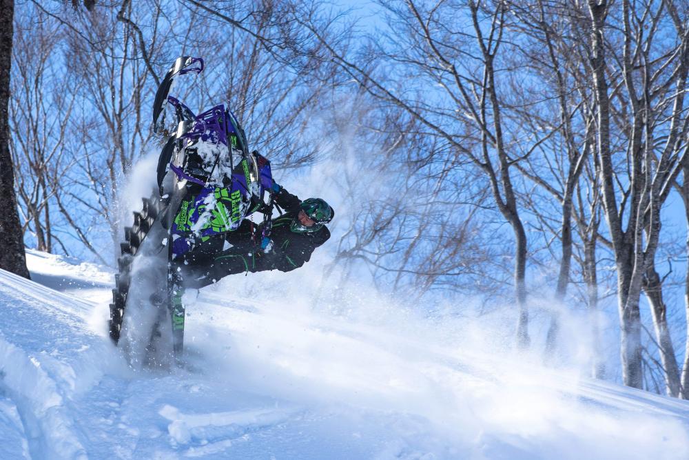 Snowmobile experience at Fukushima Washikura mountain (90 minutes a session) 1